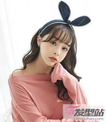 巨蟹女适合什么发型（中长发发箍怎么戴好看）