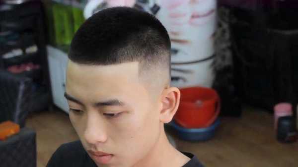 什么叫精圆寸（像男生一样的头发叫什么发型）