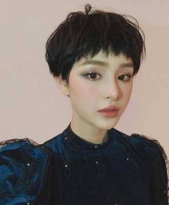 剪完碎盖头好换什么发型好,今年剪什么发型好看女50岁