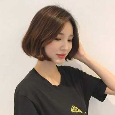 巴掌脸适合什么短发（巴掌脸适合什么短发发型女）
