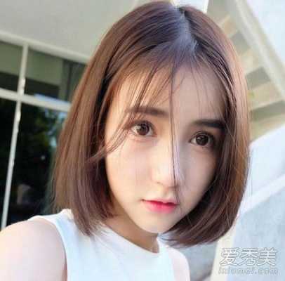 巴掌脸适合什么短发（巴掌脸适合什么短发发型女）