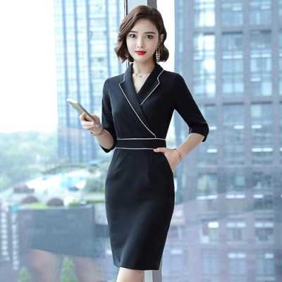 珠宝店工装必须穿裙子吗,穿工装什么发型好看女人