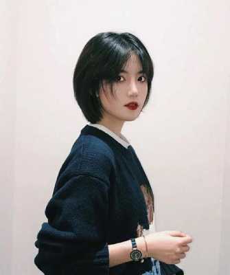 短发夏天热怎么办（短发夏天很热怎么办）