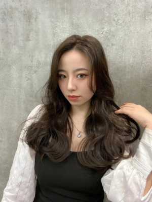 空气烫适合什么脸型（空气烫发型图片女）