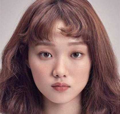 逗号刘海适合什么脸型（逗号刘海适合什么脸型女）