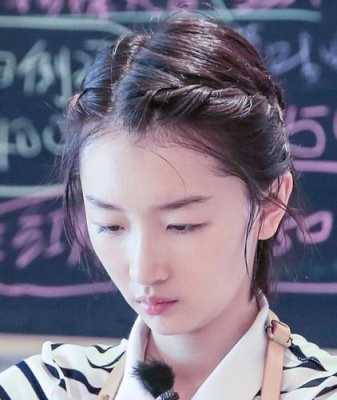 逗号刘海适合什么脸型（逗号刘海适合什么脸型女）