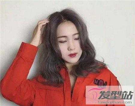 头发向外翘怎么办（头发发尾外翘怎么办）