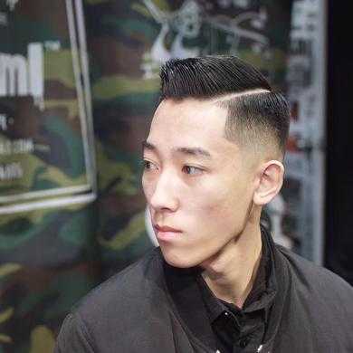 背头潮男发型怎么弄（背头潮男发型怎么弄好看）