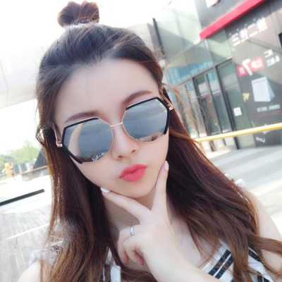 齐刘海带什么墨镜好看（齐刘海带什么墨镜好看图片）