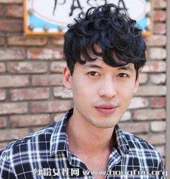 男胖人烫什么发型好看,男胖子烫什么发型好看图片