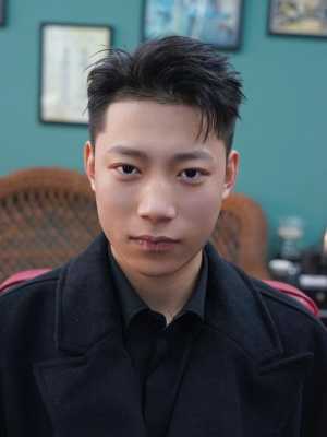 46分发型男怎么弄（46分发型男怎么打理）