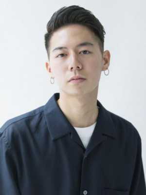 小圆脸适合什么发型男（小圆脸适合什么发型男生）