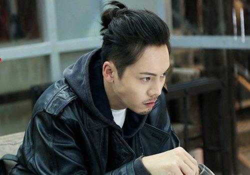 男生扎辫子要什么脸型（男生扎辫子要什么脸型好看）