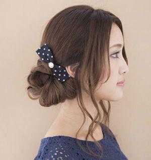 脸大的女生适合什么盘发（脸大戴帽子怎么扎头发好看）
