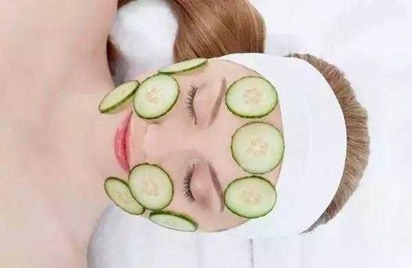 热水敷脸有什么好处,用温水敷脸有什么好处和坏处