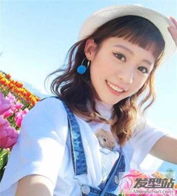 刘海在眉毛上面怎么弄好看,眉上刘海怎么搭配衣服
