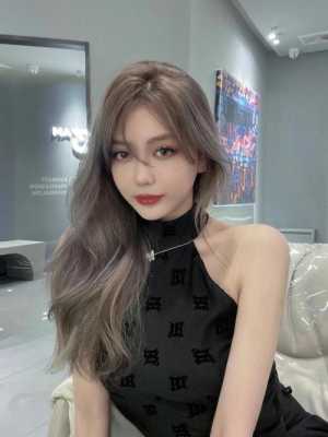 灰金色头发是什么颜色（灰金色头发是什么颜色的）