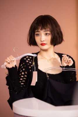 徐璐短发发型叫什么（徐璐短发发型叫什么）