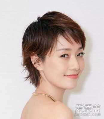 发际线平适合什么发型（发际线平适合什么发型女生）