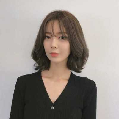 下额骨宽适合什么发型（下额骨宽适合什么发型女）