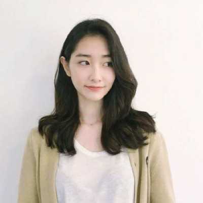 下额骨宽适合什么发型（下额骨宽适合什么发型女）