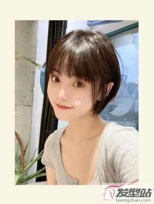 现在最流行什么发型女（女生所有发型的名称都有哪些）