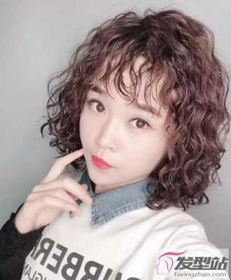 中短发烫什么卷好看（中短发烫什么卷好看图片）
