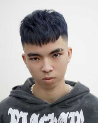 倭瓜脸是什么脸型,窝瓜脸适合什么发型男生