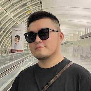 胖人带什么眼镜好看（胖人适合戴什么样式的眼镜）