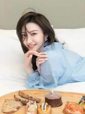 景甜头发是什么颜色（景甜头发是什么颜色的）