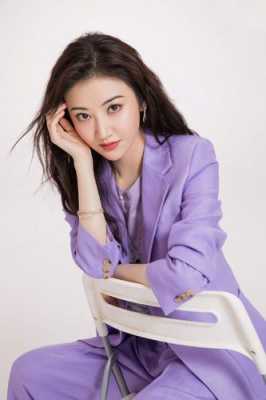 景甜头发是什么颜色（景甜头发是什么颜色的）