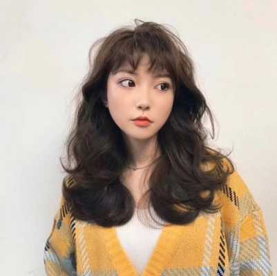 中长发可以烫什么发型（中长头发怎么烫）