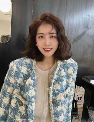 齐肩的头发怎么烫好看（齐肩的头发怎么烫好看图片）