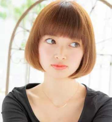 正方脸要剪什么发形,方脸什么发型显年轻女