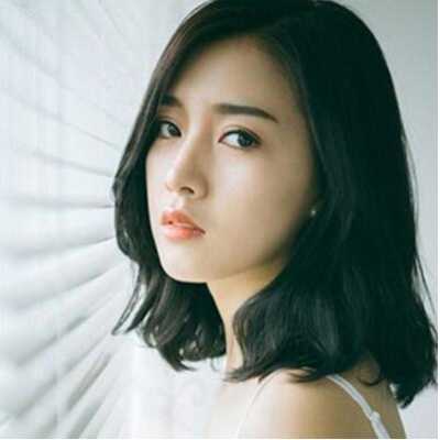 发际线低留什么发型呀,发际线太低适合什么发型女生