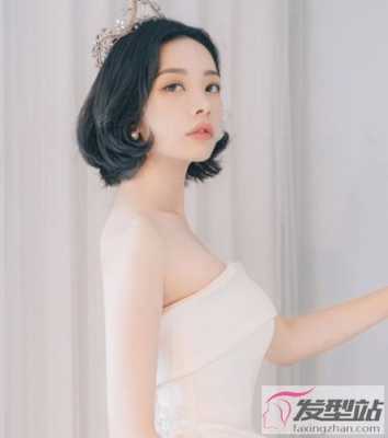 短发配礼服梳什么发型（短发配礼服梳什么发型好看）