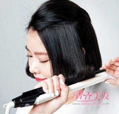 烫的卷发怎么弄直（烫过的头发怎么短暂变直）