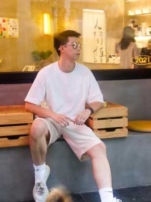 脸小带什么墨镜好看（脸小带什么墨镜好看男）