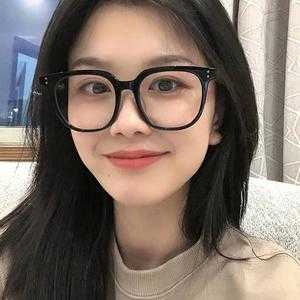 菱形脸带什么眼镜好看（菱形脸戴什么眼镜好看）