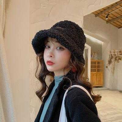小圆脸适合戴什么帽子,圆脸适合什么帽子女生秋冬
