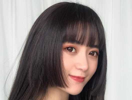 方脸的人适合什么刘海（方脸的人适合什么刘海发型）