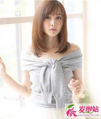 自己怎么吹内扣的发型（自己怎么吹内扣的发型女）
