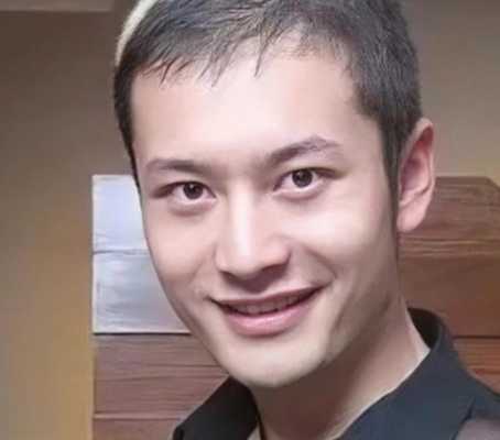 男人头发稀少，怎么变浓密,男生头发少怎么变浓密了