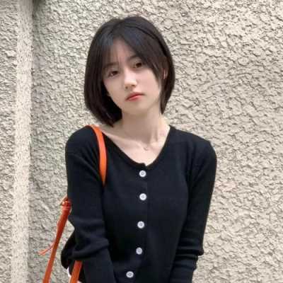 脸大头发少的女生适合什么短发，最好有图片,头发少脸大适合什么发型图片女