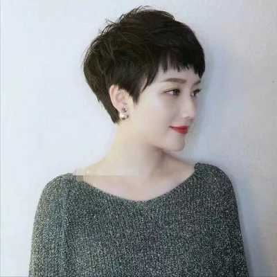 40岁女人留什么发型好（40到50岁女人长发好还是短发好）