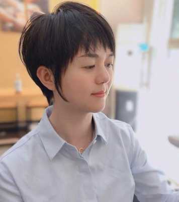 超短的头发怎么弄好看（女生说我头发短如何幽默回复）