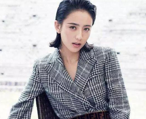 女生大背头怎么弄（女生大背头怎么弄好看）