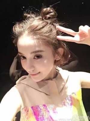 娜扎短发丸子头怎么扎（娜扎短发丸子头怎么扎好看）
