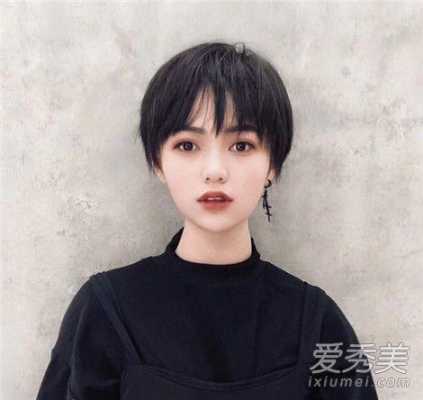 短发下巴长度怎么变好看,短发到下巴怎么弄好看图片