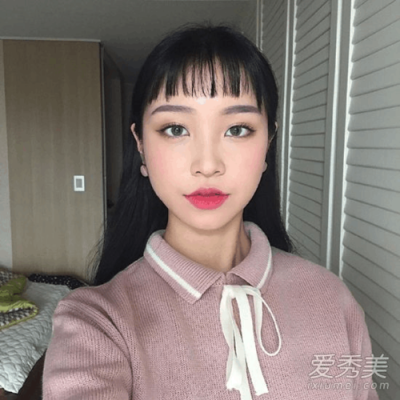刘海长了怎么打理才好看,齐刘海长长了怎么弄好看